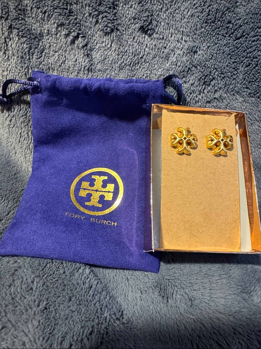 Tory Burch T-Logo Large Roxanne Stud Earrings w/Dust Bag